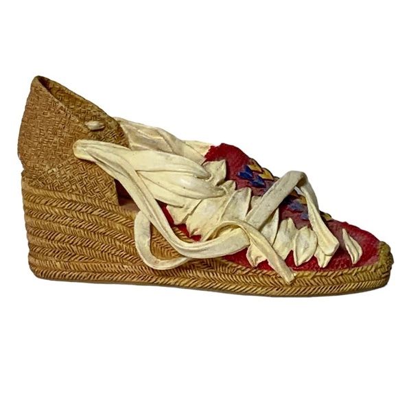 Just The Right Shoe Vintage Espadrille Pacha Collectible Mini High Heel Shoe - Picture 4 of 16